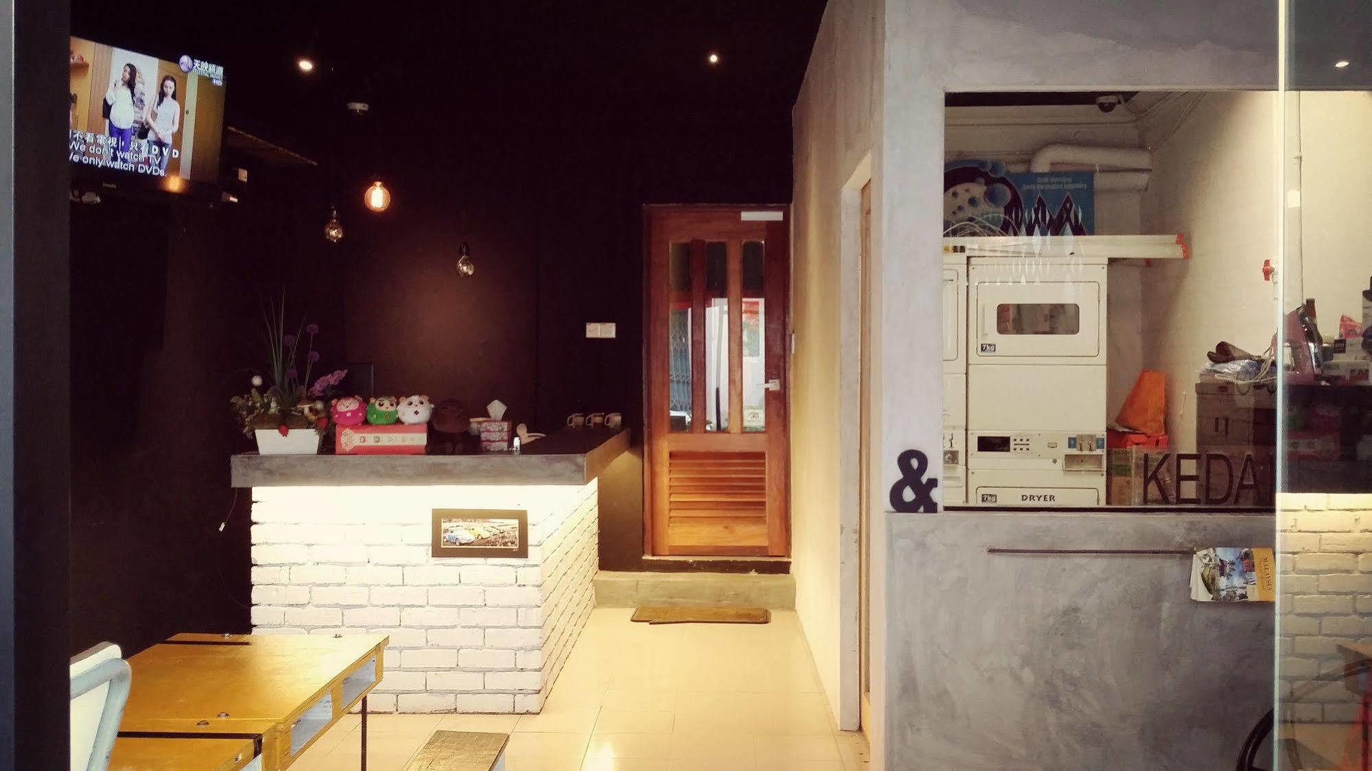 Monkey Motel Cafe Malakka Dış mekan fotoğraf