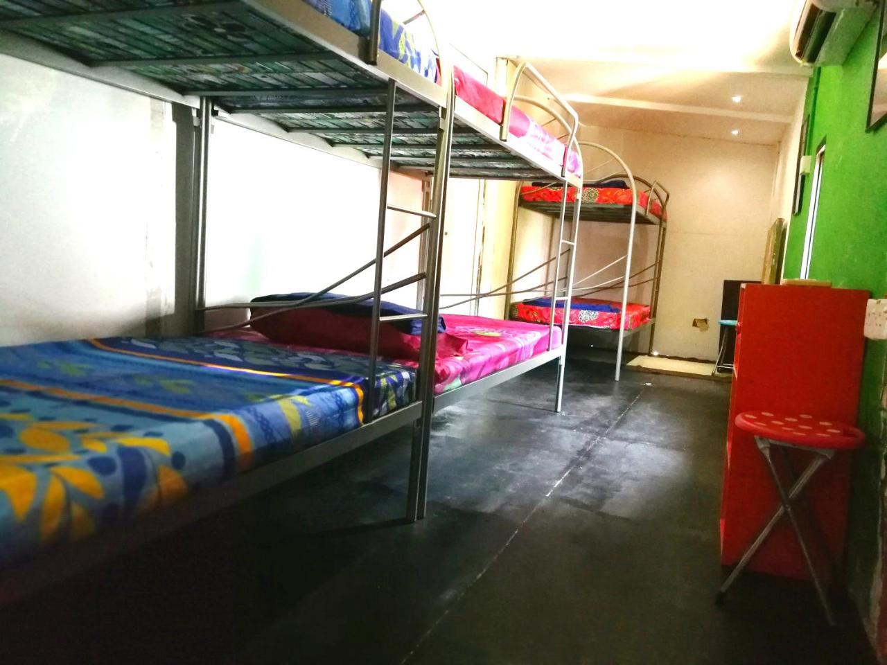 Monkey Motel Cafe Malakka Dış mekan fotoğraf